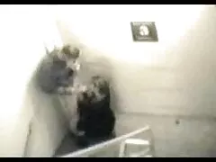 Layla sex vn 1 London đã vào phòng tắm