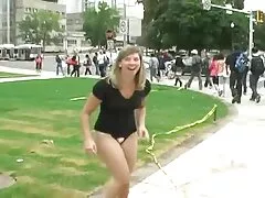 Nikki Taylor nâng video lipsex vn cô ấy váy đến lấy một số tinh ranh