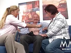 Có ba người pornhup viet nam thủ dâm với Kendra ham muốn